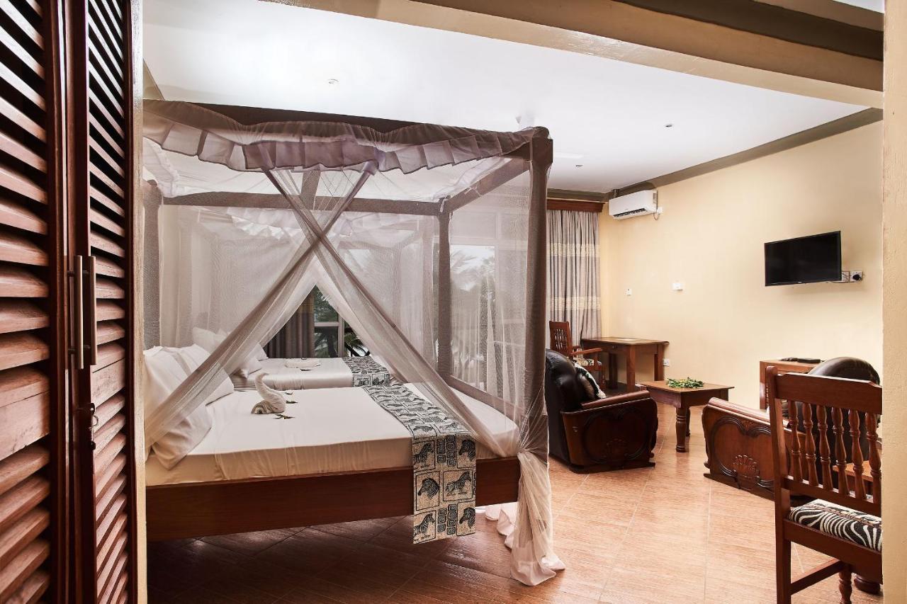 דיאני ביץ' Coral Beach Resort מראה חיצוני תמונה