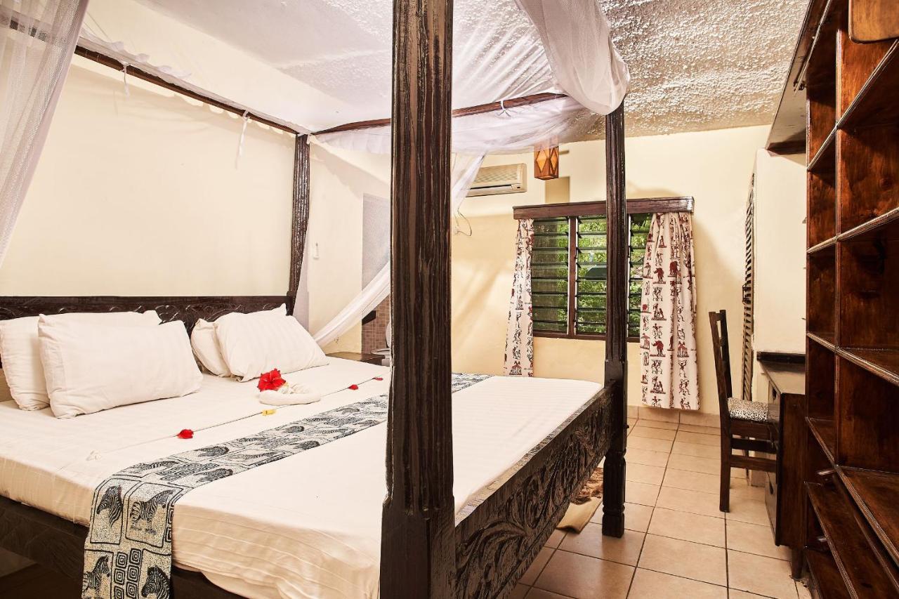 דיאני ביץ' Coral Beach Resort מראה חיצוני תמונה