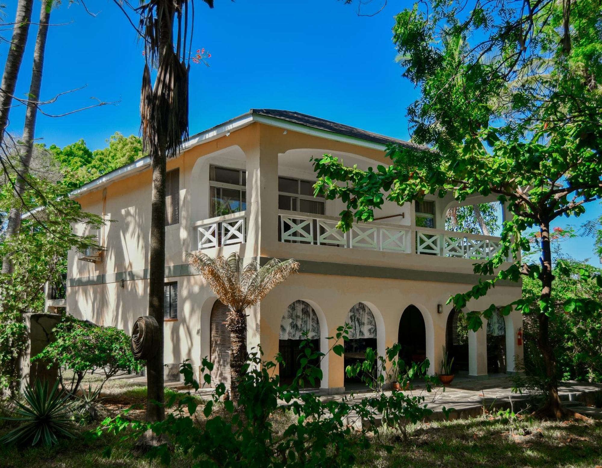 דיאני ביץ' Coral Beach Resort מראה חיצוני תמונה