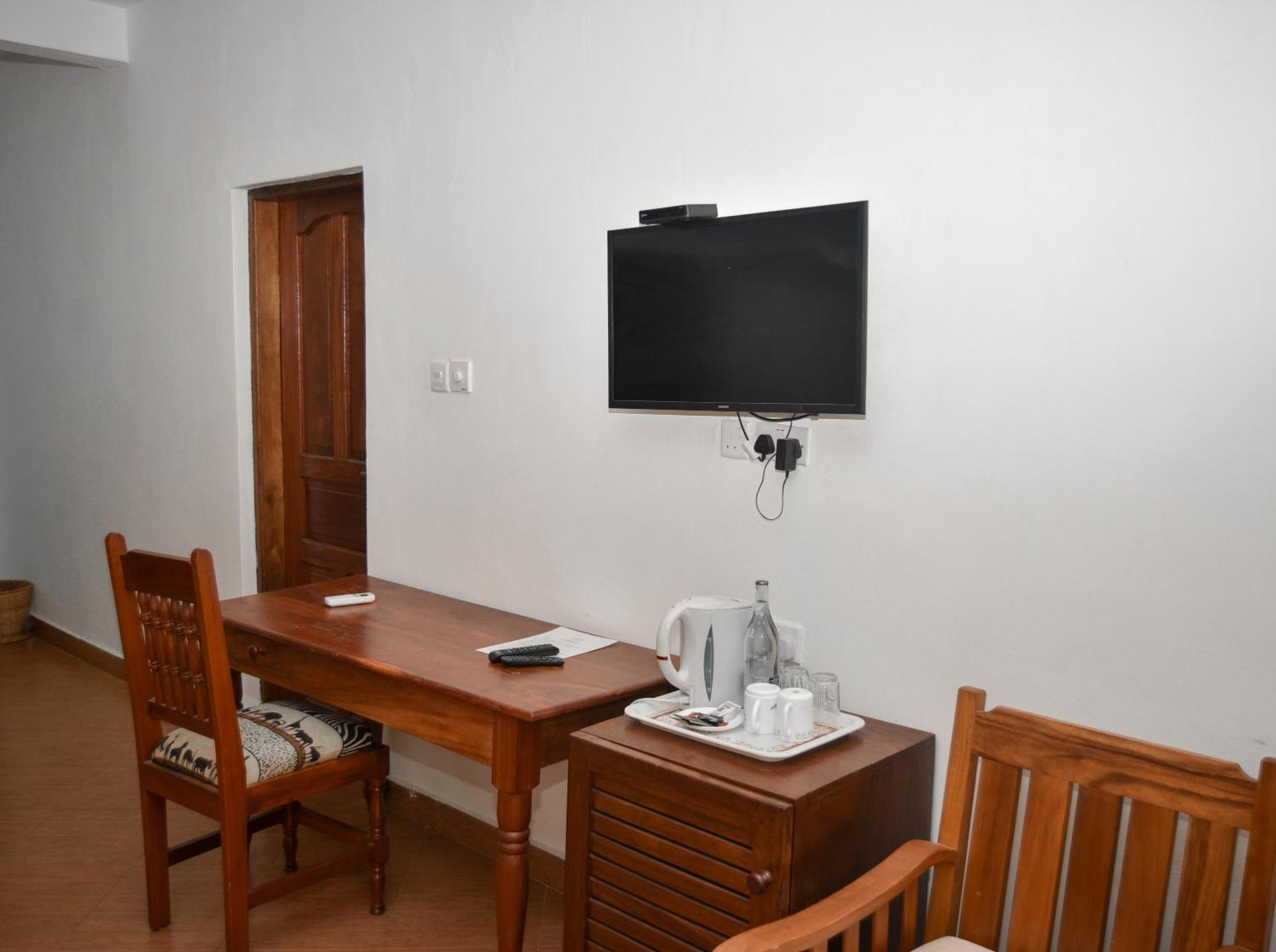דיאני ביץ' Coral Beach Resort מראה חיצוני תמונה